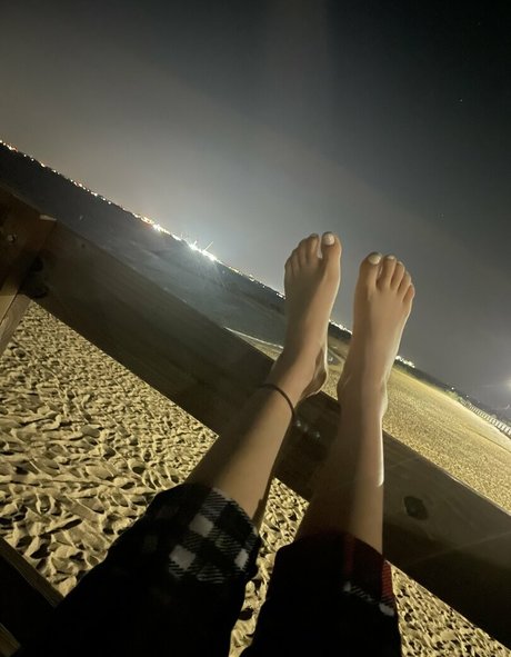 Naakte gelekte OnlyFans-foto van Ohstrawburry