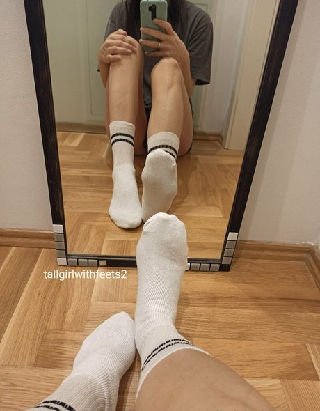 Tallgirlwithfeets