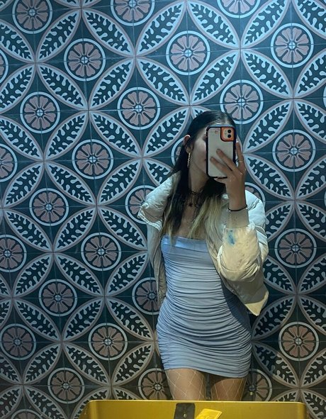 Naakte gelekte OnlyFans-foto van Hayleysyourtoyxx