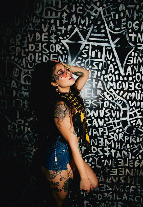 Naakte gelekte OnlyFans-foto van Camilanora
