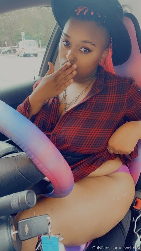 Naakte gelekte OnlyFans-foto van Jewelkittenfree