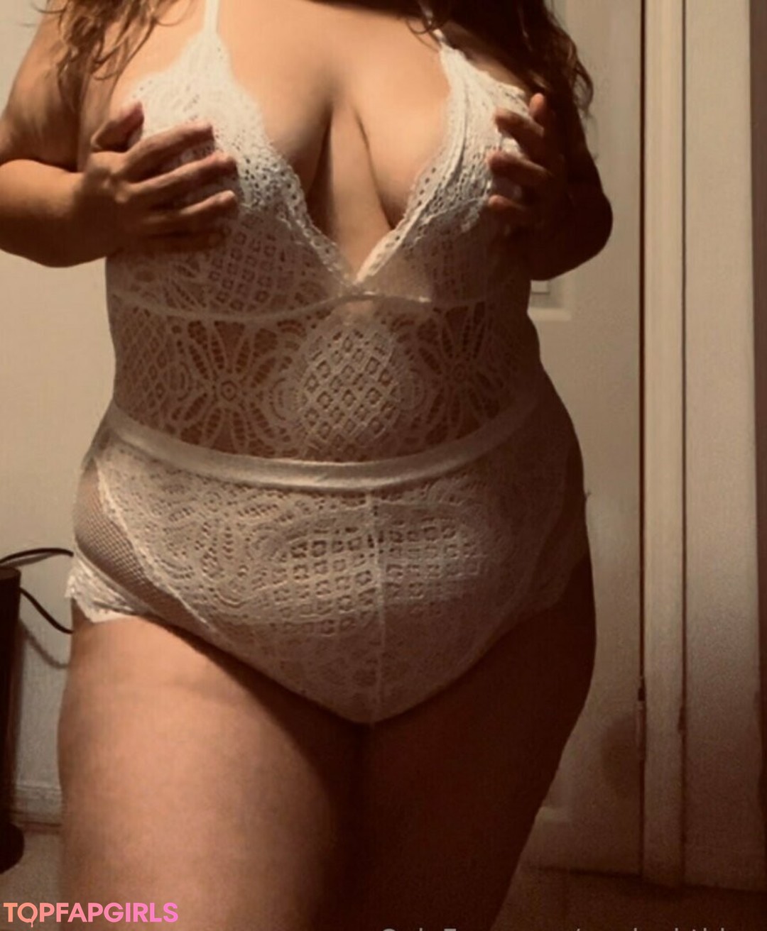 Naakte gelekte OnlyFans-foto van Angieebthicc #1 Naakte gelekte OnlyFans-foto van Angieebthicc #1