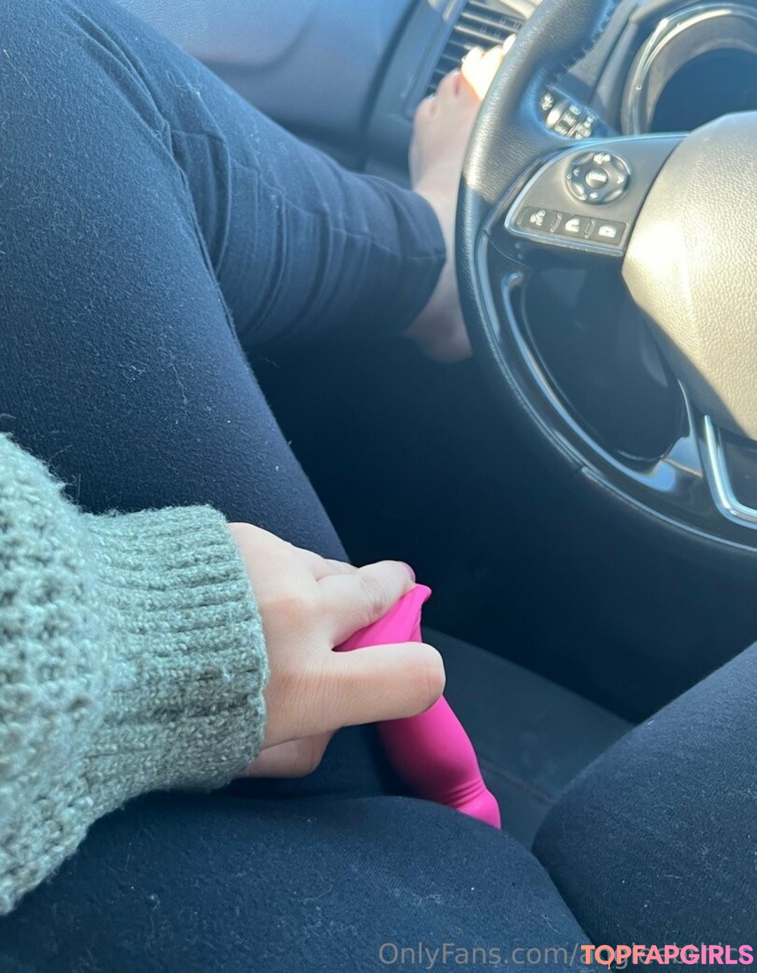Naakte gelekte OnlyFans-foto van Angieebthicc #16 Naakte gelekte OnlyFans-foto van Angieebthicc #16