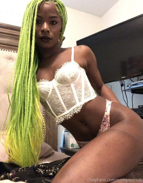 Naakte gelekte OnlyFans-foto van Complexricki