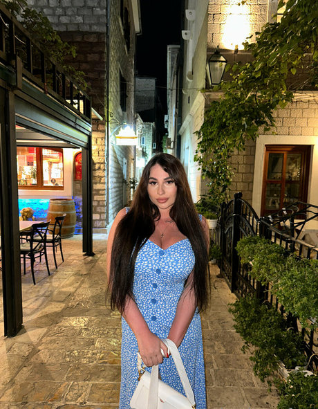 Miavixenfree