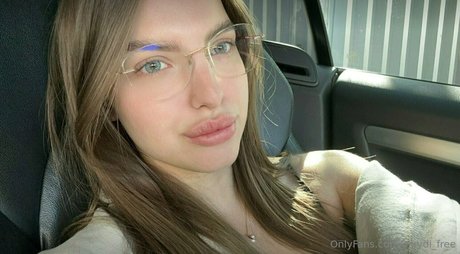 Naakte gelekte OnlyFans-foto van Vixydifree