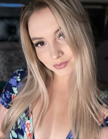 Mandykayatyourbackdoor