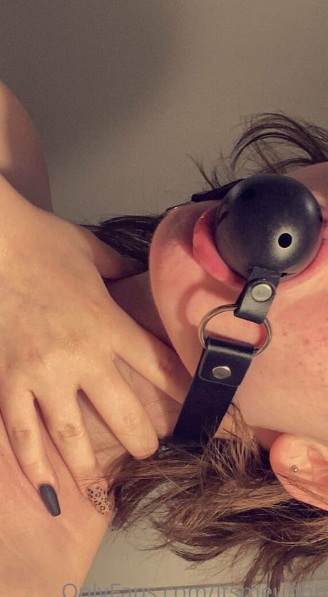 Naakte gelekte OnlyFans-foto van Ophradite