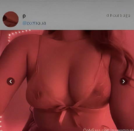 Naakte gelekte OnlyFans-foto van Pxmoua