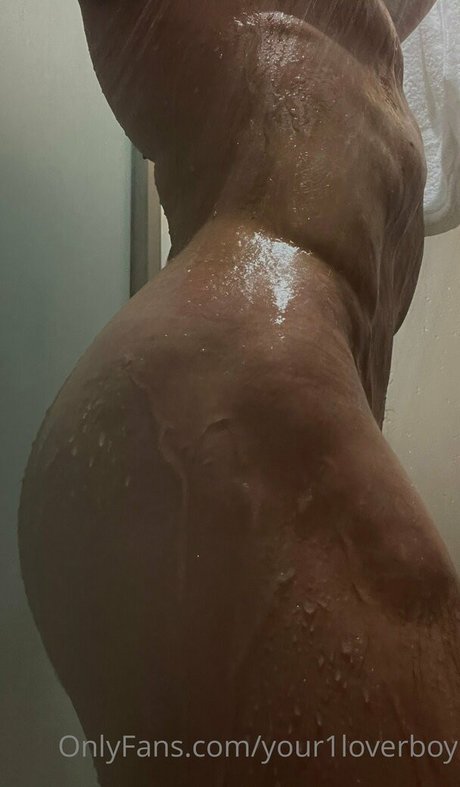 Naakte gelekte OnlyFans-foto van Your1loverboy
