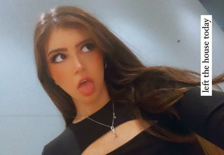 Chrissy Costanza