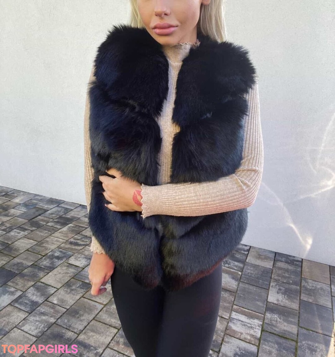 Naakte gelekte OnlyFans-foto van Nikola Ihova #41 Naakte gelekte OnlyFans-foto van Nikola Ihova #41