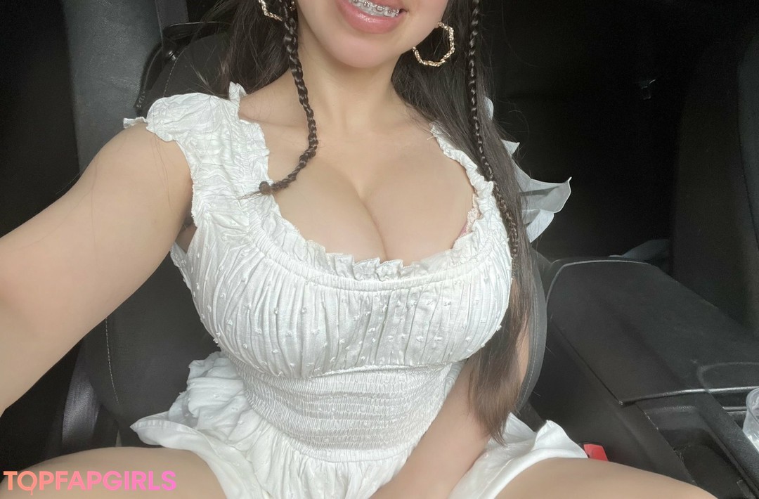 Naakte gelekte OnlyFans-foto van Princessemilyyyy #41 Naakte gelekte OnlyFans-foto van Princessemilyyyy #41