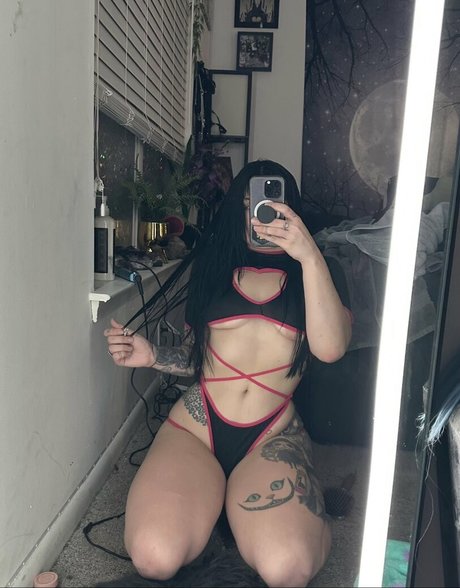 Naakte gelekte OnlyFans-foto van Horrorwh0re