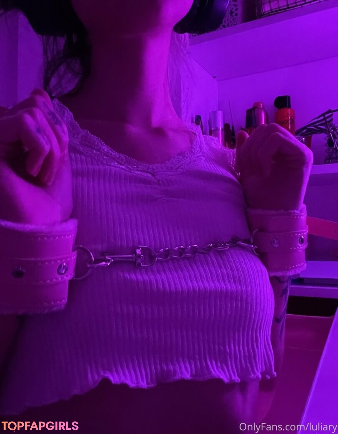 Naakte gelekte OnlyFans-foto van Luliary #18 Naakte gelekte OnlyFans-foto van Luliary #18