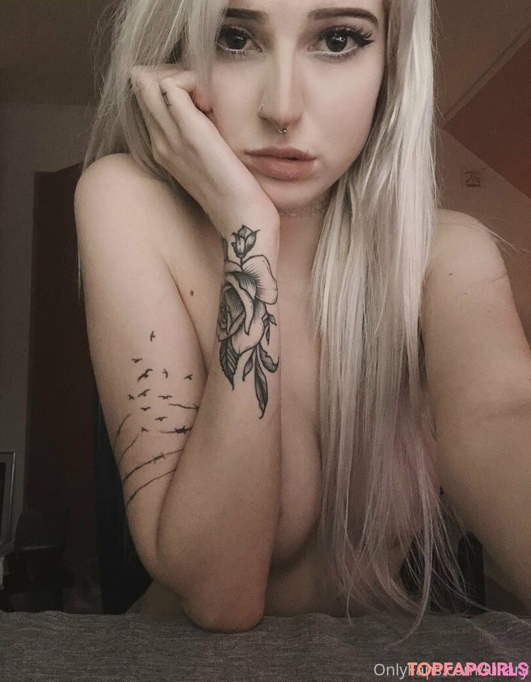 Naakte gelekte OnlyFans-foto van Luliary #24 Naakte gelekte OnlyFans-foto van Luliary #24