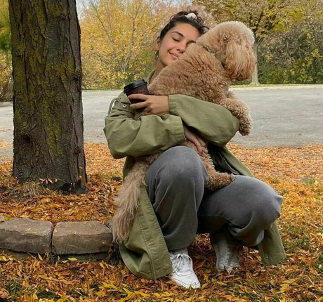 Naakte gelekte OnlyFans-foto van Alessia Cara