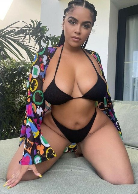 Jessenia Rebecca