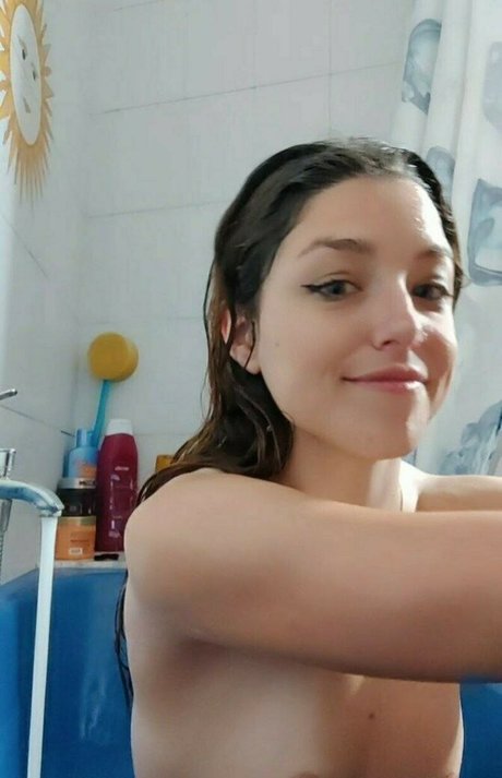 Naakte gelekte OnlyFans-foto van Xinxeta