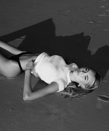 Naakte gelekte OnlyFans-foto van Summer Rose Hart