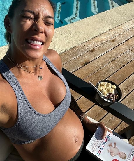Naakte gelekte OnlyFans-foto van Hannah Eden Fitness