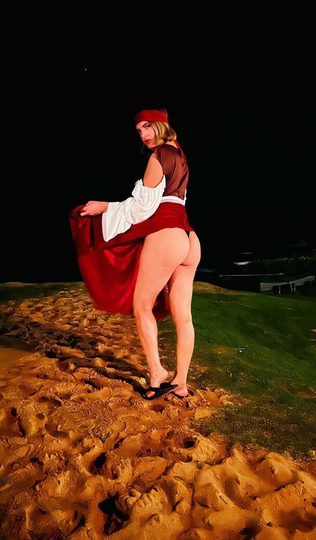 Naakte gelekte OnlyFans-foto van Heather Monique
