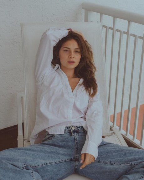 Naakte gelekte OnlyFans-foto van Lola Juarez