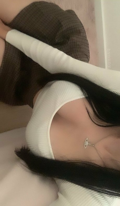 Naakte gelekte OnlyFans-foto van Bvnnny