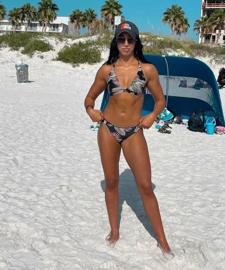 Indi Hartwell