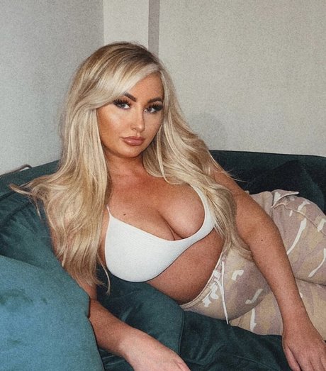 Naakte gelekte OnlyFans-foto van Bethjadeamberx