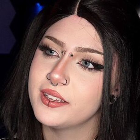 Naakte gelekte OnlyFans-foto van Gloryhole Swallow