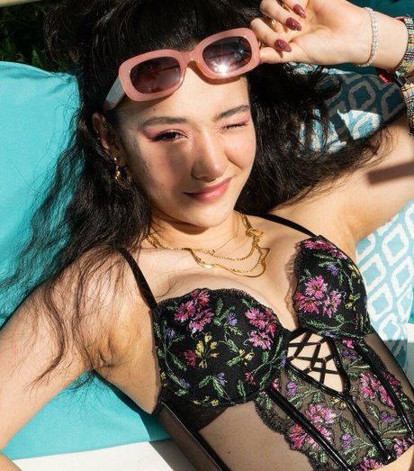 Naakte gelekte OnlyFans-foto van Minnie Mills