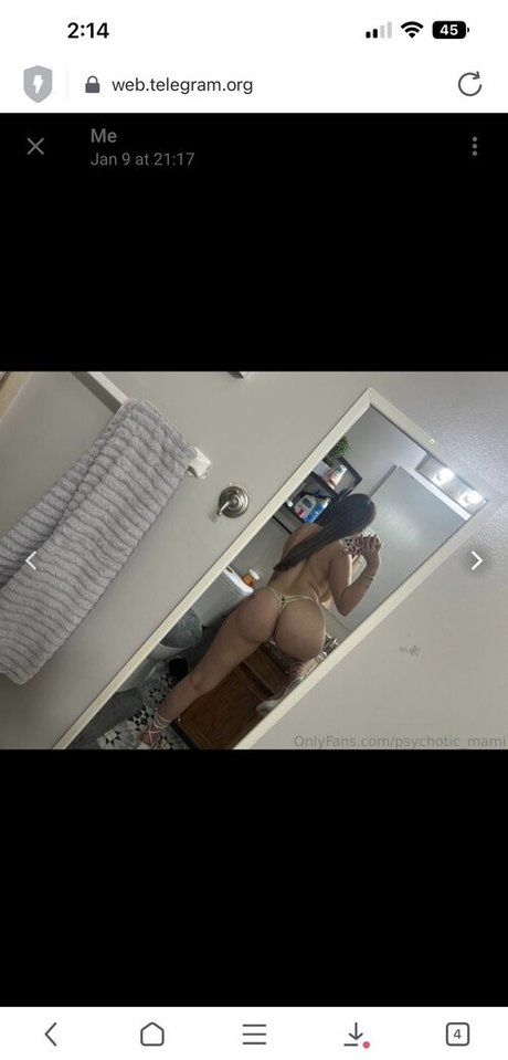 Naakte gelekte OnlyFans-foto van Psychoticmami