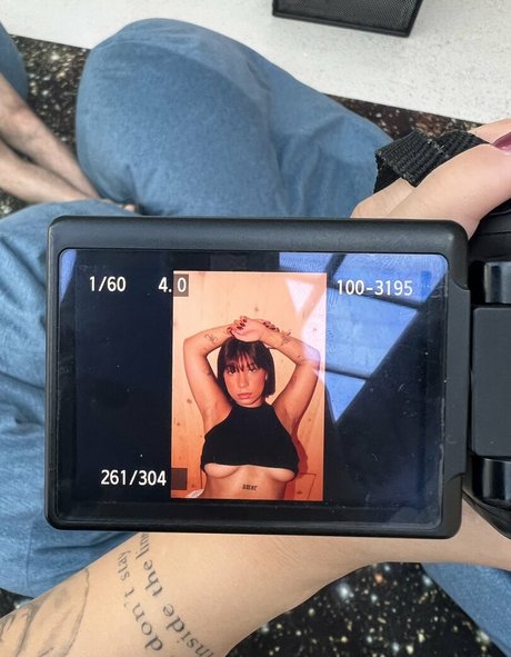 Naakte gelekte OnlyFans-foto van Debora Cardoso