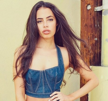Naakte gelekte OnlyFans-foto van Chloe Bridges