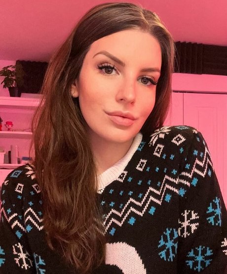 Naakte gelekte OnlyFans-foto van Katestark