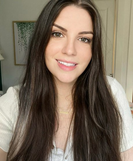 Naakte gelekte OnlyFans-foto van Katestark