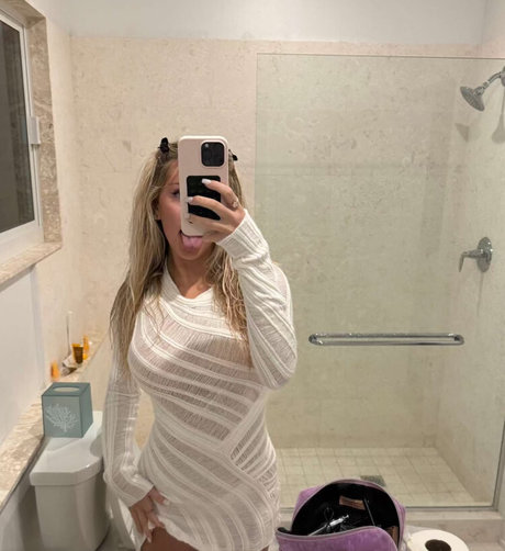 Naakte gelekte OnlyFans-foto van Br3ck13 H1ll