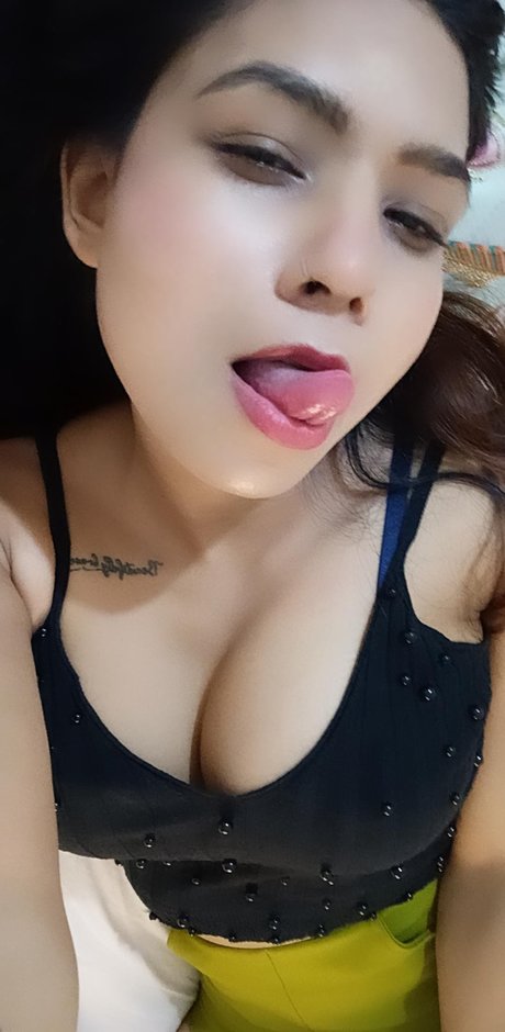 Annie Sharma
