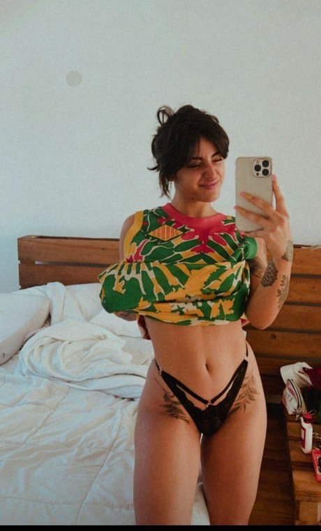 Naakte gelekte OnlyFans-foto van La Chilena