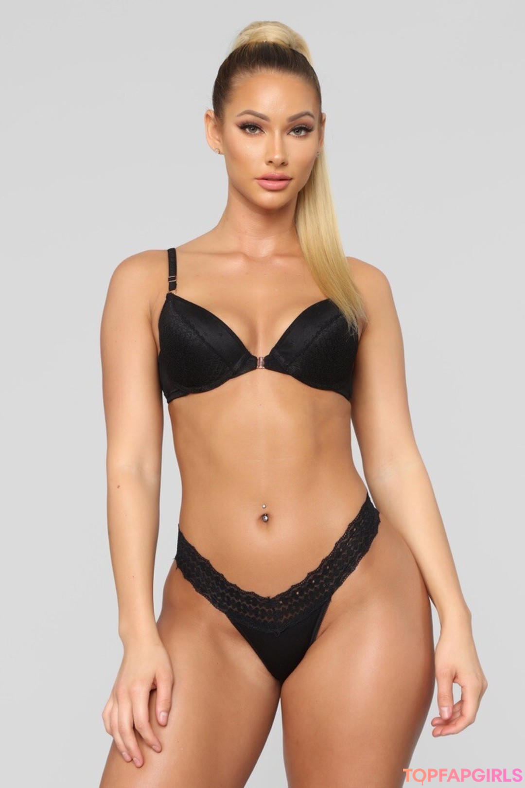 Naakte gelekte OnlyFans-foto van Lauren Racine Wood #1270