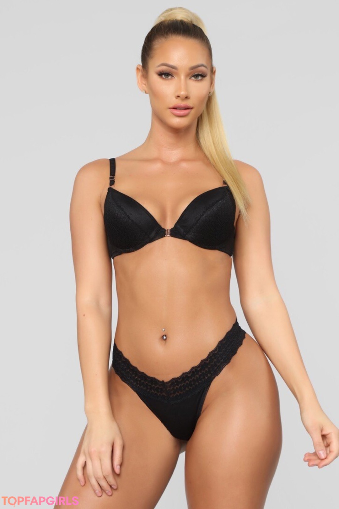 Naakte gelekte OnlyFans-foto van Lauren Racine Wood #1313