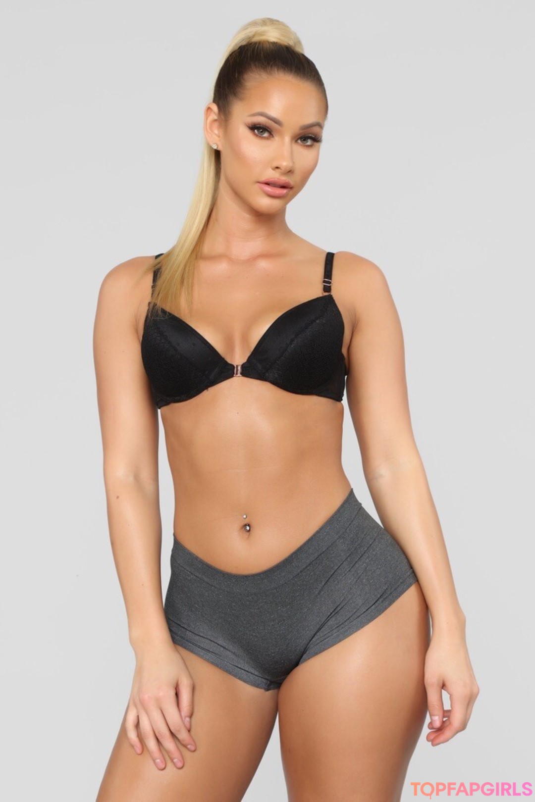 Naakte gelekte OnlyFans-foto van Lauren Racine Wood #1478