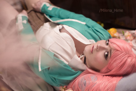 Naakte gelekte OnlyFans-foto van Milena Hime