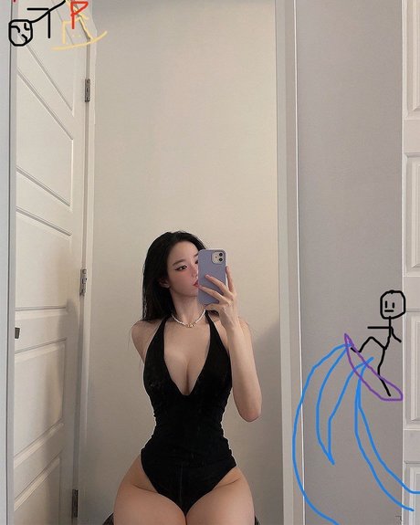 Naakte gelekte OnlyFans-foto van Harutan