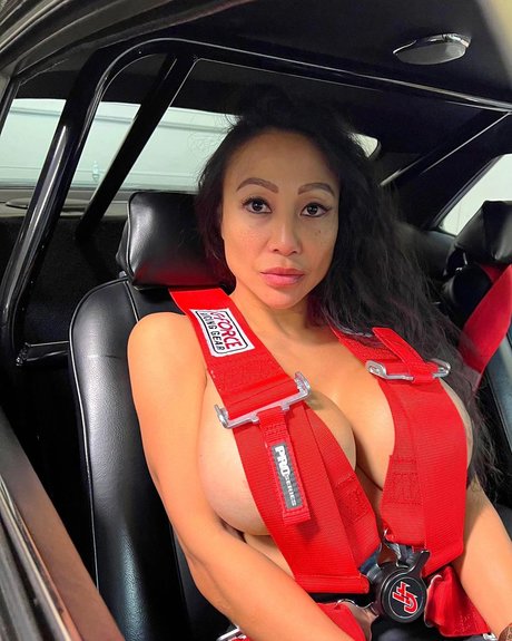 Naakte gelekte OnlyFans-foto van Shelley
