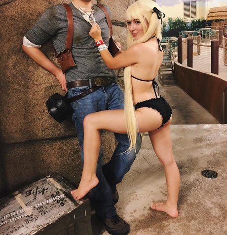 Naakte gelekte OnlyFans-foto van Aara Lee