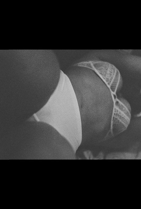 Naakte gelekte OnlyFans-foto van Ania Wisniewska