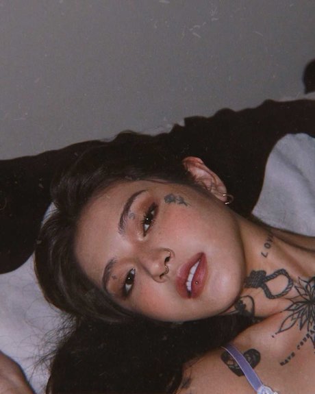 Naakte gelekte OnlyFans-foto van Andy Blossom