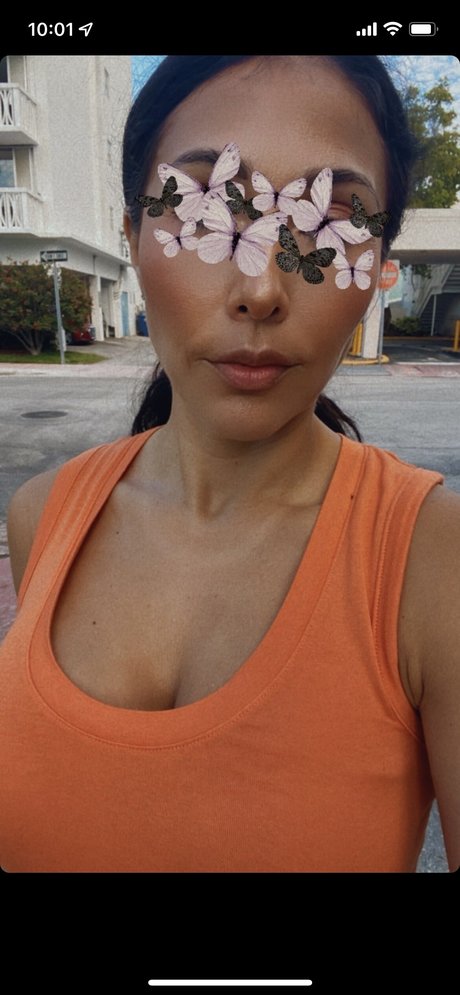 Naakte gelekte OnlyFans-foto van Angelica Curves